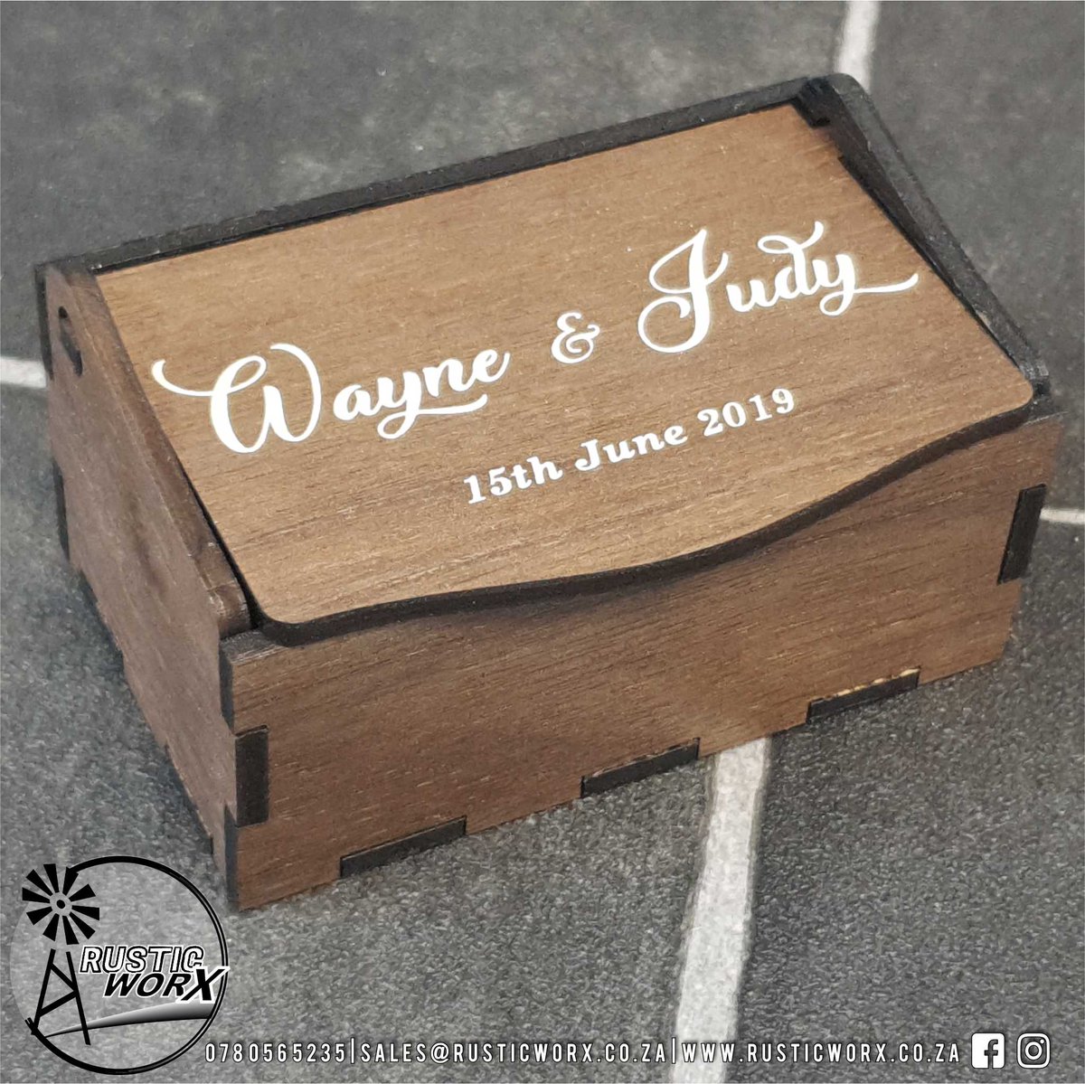 rusticworxsa's tweet image. Ring boxes. 
Contact us on sales@rusticworx.co.za or see our website rusticworx.co.za #ringbox #weddinginspiration #customringbox #rusticworx #weddinggifts #keepsake #rusticringbox
