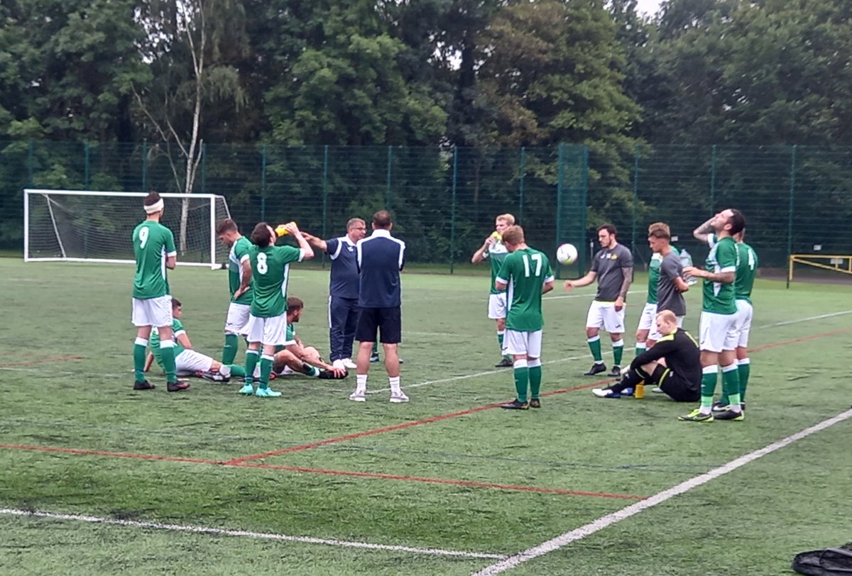Pompey_Football's tweet photo. ⚽️ Half Time ⚽️
#FrimleyLodgePark
@BagshotFC 1-1 @MoneyfieldsRes
Even game so far .. #Baggies opened the scoring on 16 ' .. with @MONEYFIELDSFC equaliser a #sweetstrike on 27' 👏
@LeeMould at the #funfair with #UptheMoneys 👍 https://t.co/jRKKfZczcs