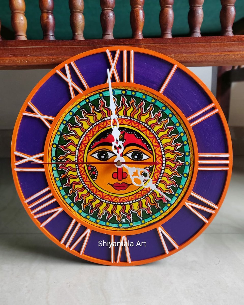 thenasikgirl's tweet photo. Hand painted Madhubani sun clock
#handpaintedclock https://t.co/8UlC8hpYrZ