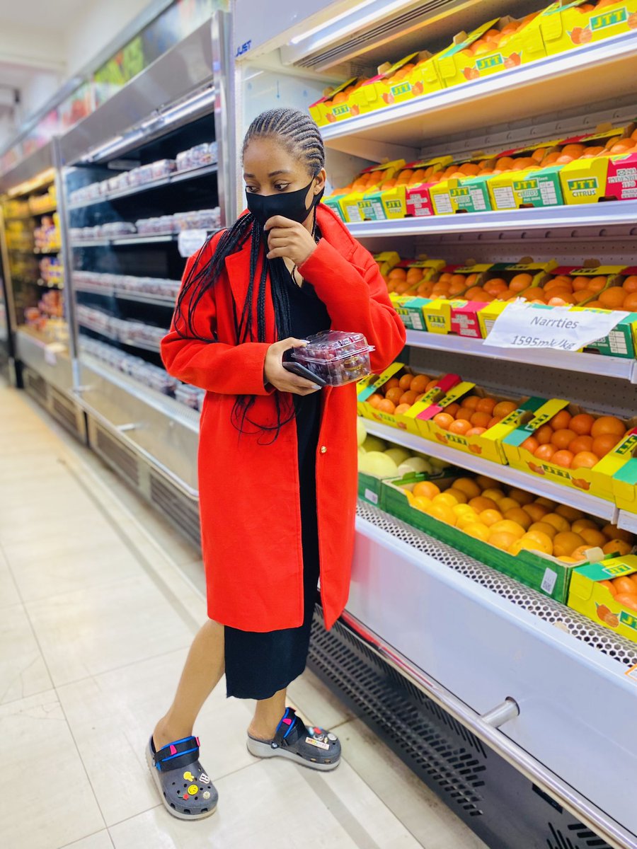 rhemabarak's tweet photo. Out here shopping and making choices...
Hope you're all having a splendid weekend 👋
Much love, Fam ♥️
#belonging
#fruitaddict https://t.co/T3Y8yG3z4N