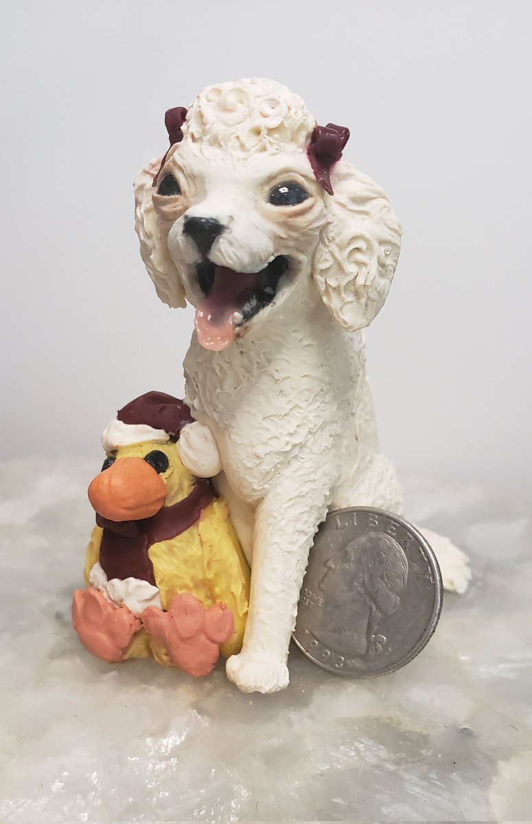 Smiling puppies to start your day? Memorials frozen in time of a fluffy friend.
#poodles #puppy #sculpture #art
#petmemorial #pets #clay