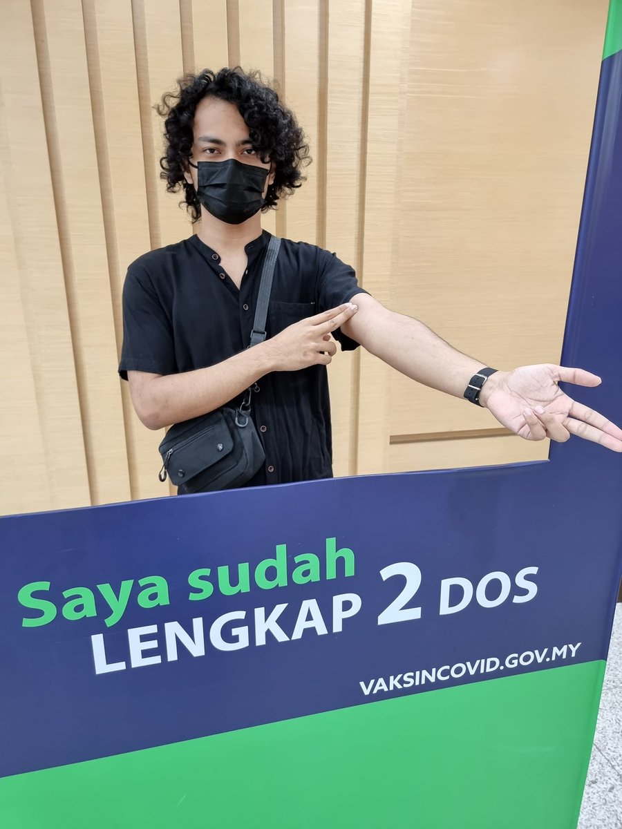 MansiLansi's tweet photo. How i took How he took
his pic mine
#Done2ndDose https://t.co/unPLPzLee4