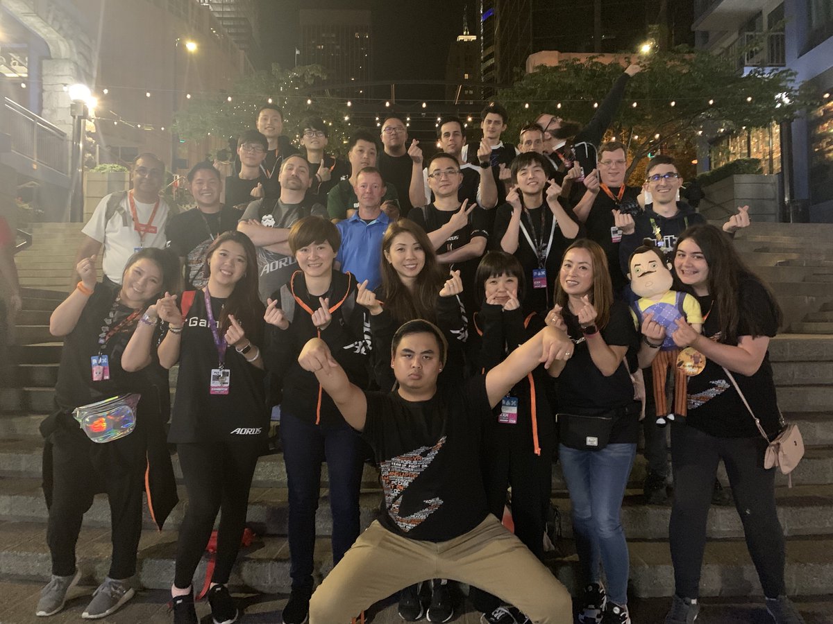AorusAce's tweet photo. Friends that become Family 🧡
@AorusOfficial @Aorus_Zeo @PedroPCMR @AORUS
#AORUS #AorusGamingCommunity #AorusCommunity #FAMAORUS #PCMR https://t.co/98FxZKGTBQ