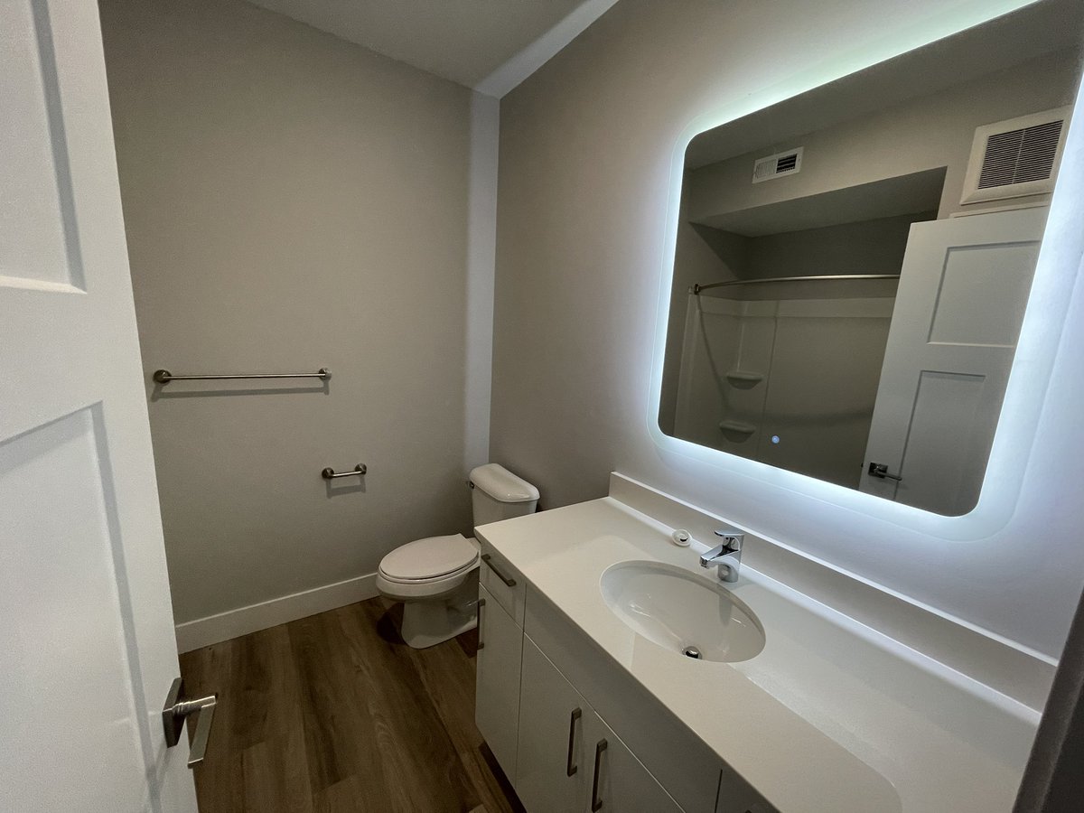 ChristoffGroup's tweet photo. Now Leasing! 43 at New Albany luxury apartment homes, minutes from numerous shopping, entertainment, and dining options with an Aldi and Drug Mart onsite. Loaded with amenities and multiple floorplans! For more info on these units, visit https://t.co/v5PAyGhvka @HometeamOSU https://t.co/1DgZ5AyBNn
