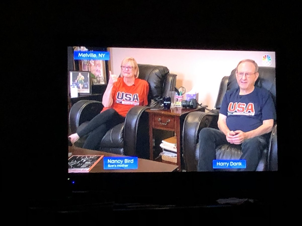 CarolineBNews's tweet photo. These Harry Dank tweets have me ROLLIN’ over here 😂👏🏼. It’s true, Sue Birds moms boyfriend got more air time than 95% of #TeamUSA athletes. But we still ❤️ and need more of him!! Who’s the real #harrydank ?? #TeamHarryDank #Olympics #OpeningCeremony #USA https://t.co/ioKOhBhI0v