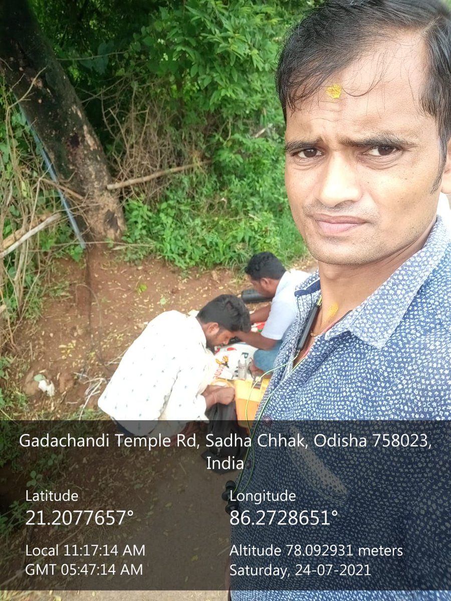 BharatCsc's tweet photo. Fiber restoration work going on by CSC VLE Sanat Kumar Sahoo, Jambhirai GP, Hatsdihi, Keonjhar, Odisha.

#CSCseGRAMSWARAJ #DigitalIndia 
#OnlyCSCCandothis

@AshwiniVaishnaw @GoI_MeitY @CSCegov_ @dintya15 @wifichoupal @abhi481 @SwornaprabhaSi1 @Debidutta007 @DistAdmKeonjhar https://t.co/qsi8Iyibp9