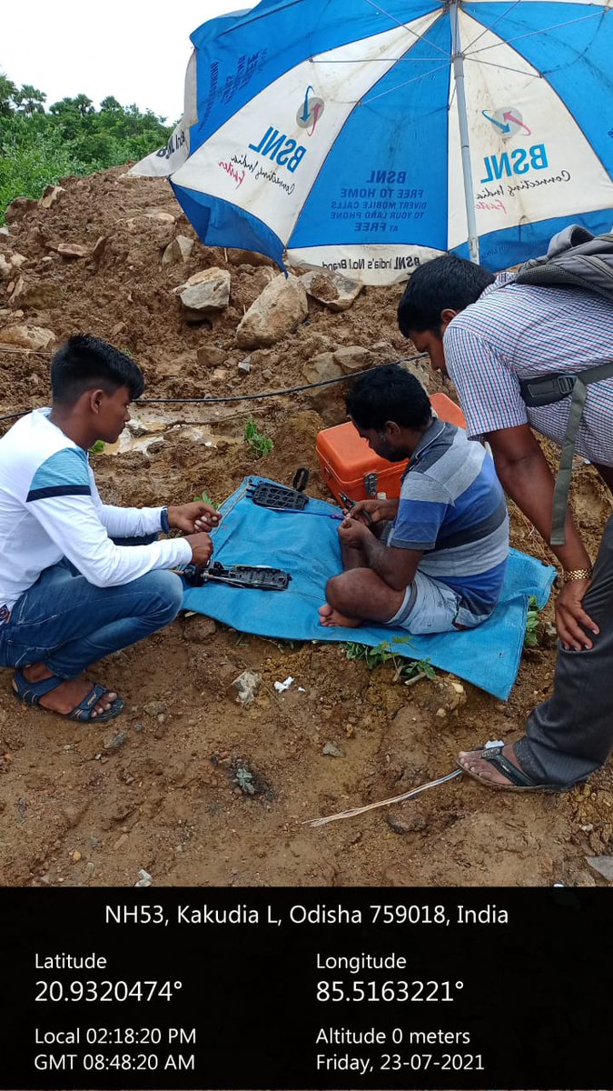 Restoration work continue with BSNL team by 
CSC VLE Prasant parida  Kamakhyanagar Block Kadua &amp; Baunshpal Gp, Dhenkanal, Odisha.

#CSCseGRAMSWARAJ  
#OnlyCSCCandothis

<a href="/AshwiniVaishnaw/">Ashwini Vaishnaw</a> <a href="/GoI_MeitY/">Ministry of Electronics & IT</a> <a href="/CSCegov_/">CSCeGov</a> <a href="/dintya15/">dinesh tyagi Retd IAS</a> <a href="/wifichoupal/">CSC Wi-Fi Choupal</a> <a href="/abhi481/">Abhishek Singh</a> <a href="/SwornaprabhaSi1/">Swornaprabha Singh</a> <a href="/Debidutta007/">Debidutta Mohanty</a>