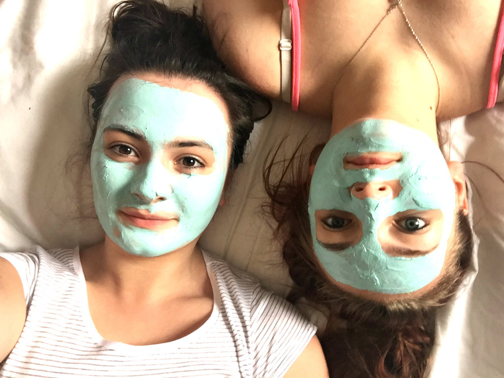 Freeman Beauty Face Mask Roundup amielizabeth.com/beauty/freeman…