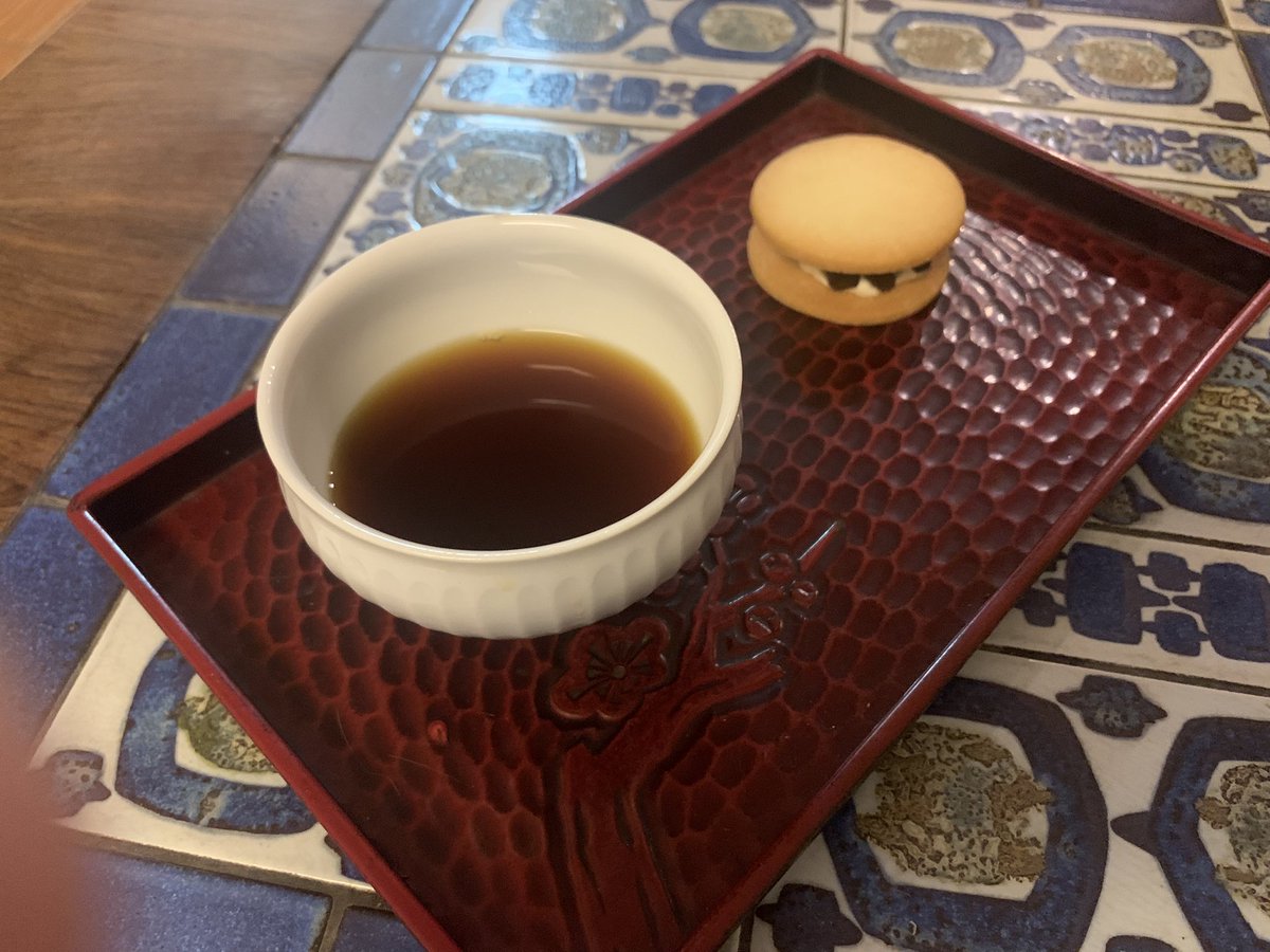 s_kenbobkk's tweet image. おやつ
#codii
#レーズンサンド