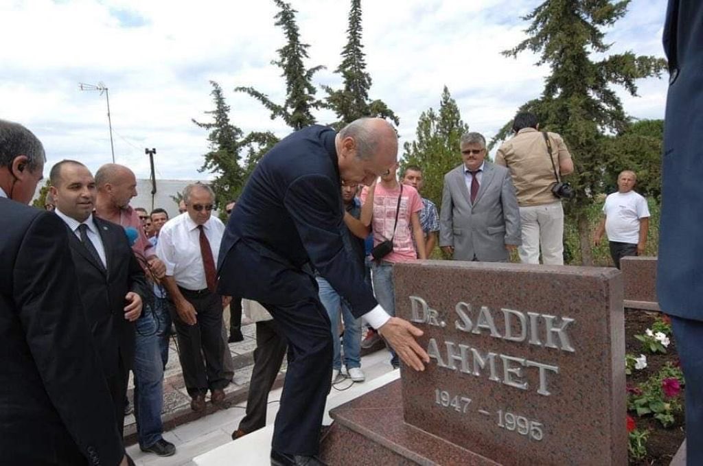 cccemalcetin's tweet photo. Batı Trakya Türklüğünün lideri 
Dr. Sadık Ahmet’i vefatının 26. yıldönümünde rahmet ve saygıyla anıyorum.
Kabri nur, mekanı cennet olsun https://t.co/0TKw1Qh4DY