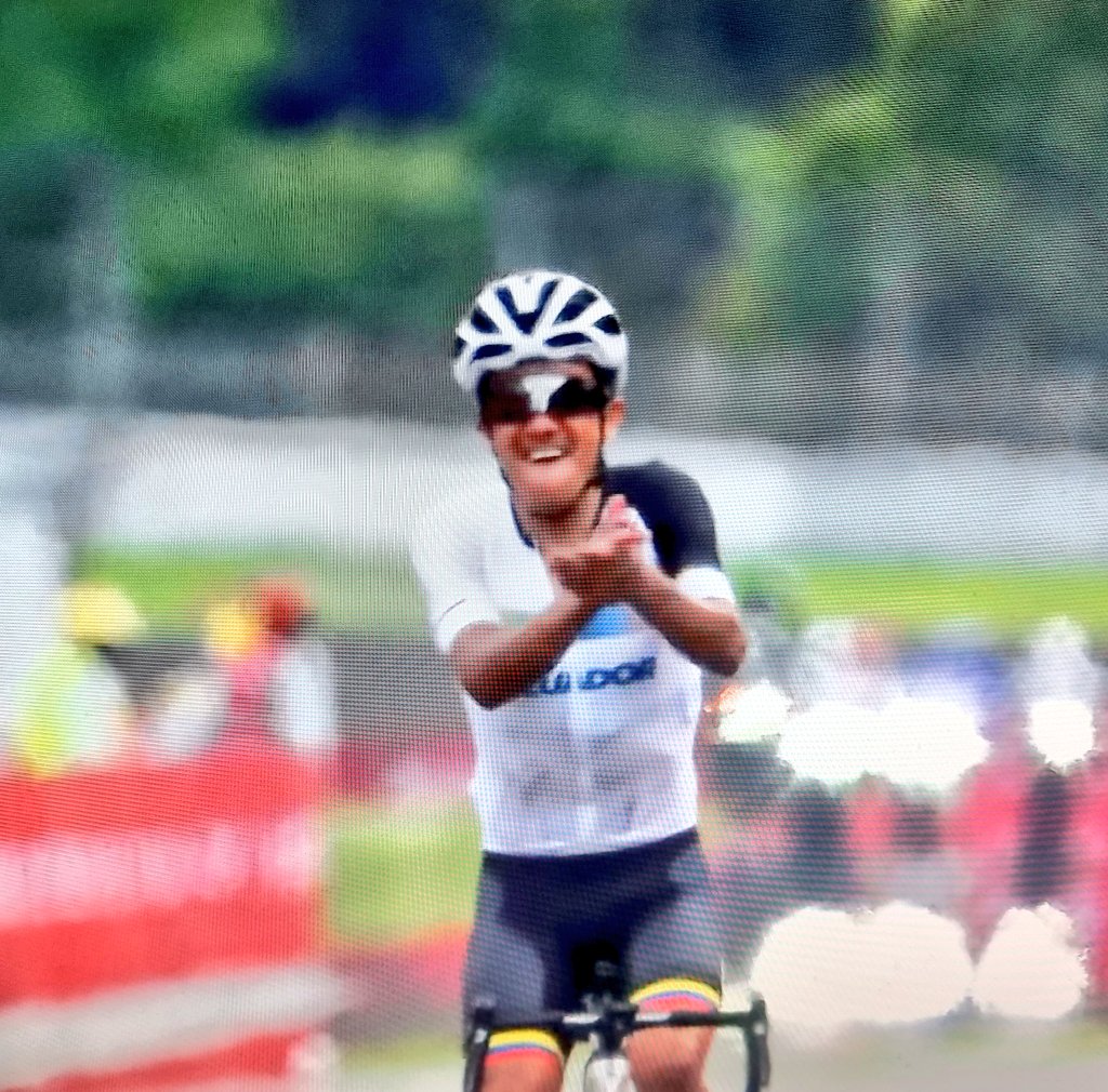 mario_sabato's tweet image. Es verdad? O me quedé dormido y estoy soñando? 
Sigo sin creerlo! De Carchi al Olimpo!
Hoy con un leño dorado Richard Carapaz es campeón olímpico! 
Sí, una Locomotora de Oro! 
Rockeala Richard querido!
Felicitaciones!
#DeEcuadorPalMundo
#EmocionLatinoamericana