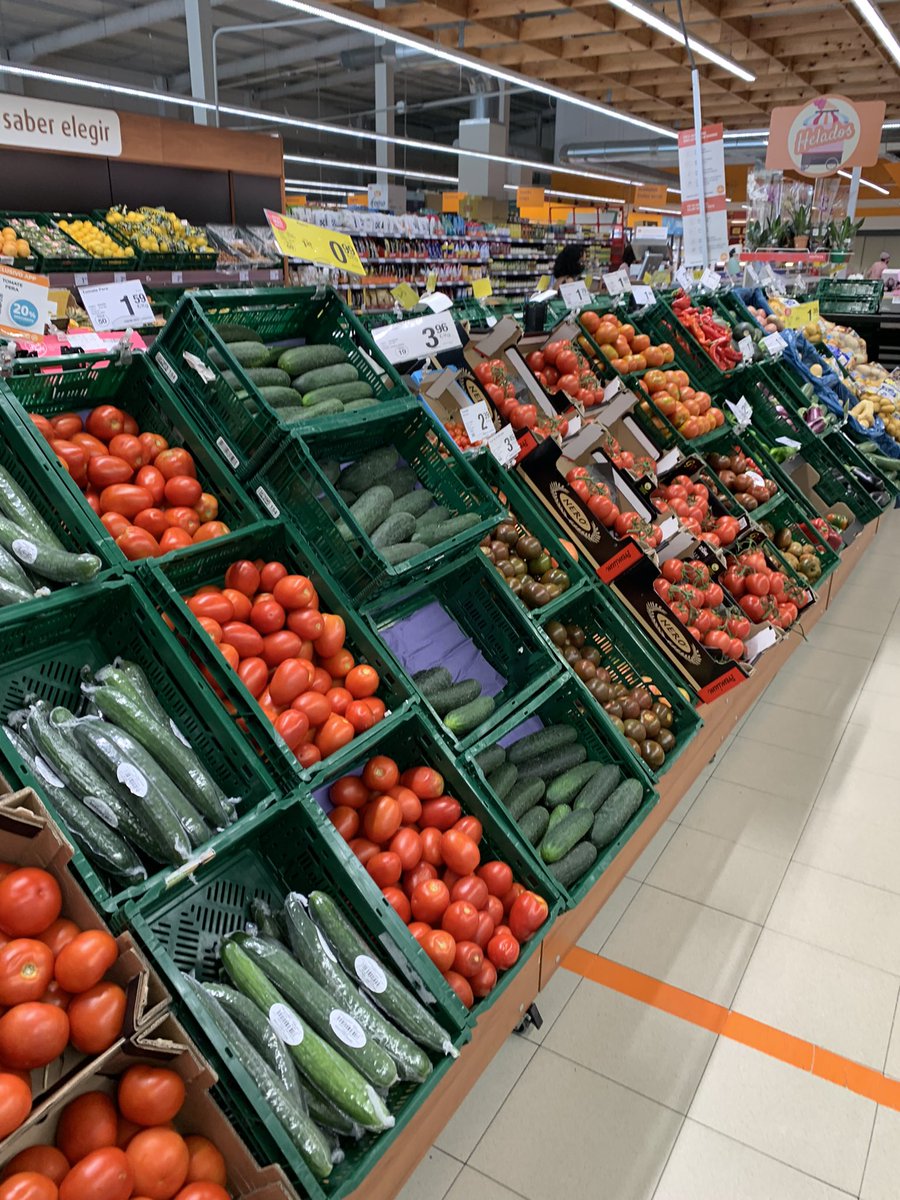 addis5's tweet photo. Plenty of food here in Spain! #BrexitShambles #BrexitDisaster #BrexitBritain #JohnsonVariant #JohnsonLies https://t.co/iWqLzGv7Ij