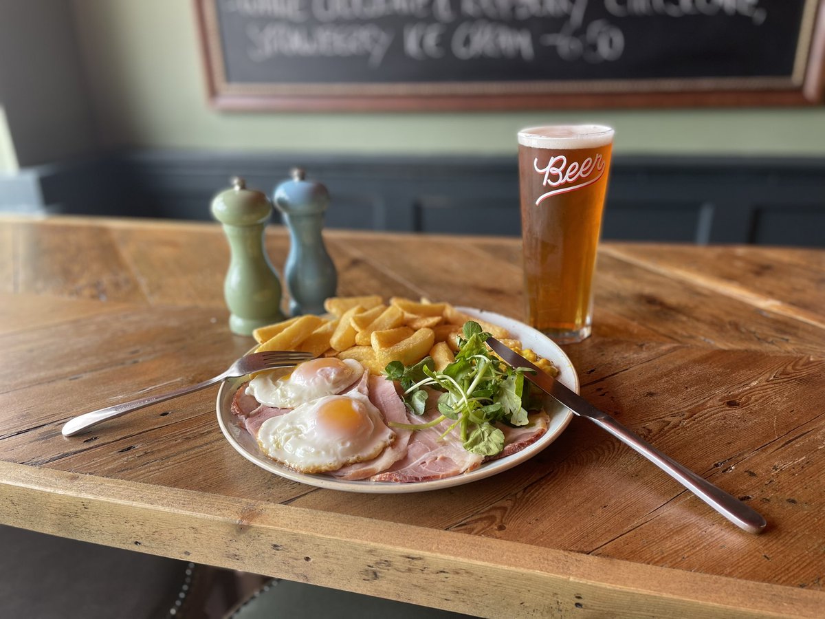 TheGroveExmouth's tweet image. You just can’t beat tucking into a proper pub classic on a rainy Saturday 🌧🍳 

Our smoked ham, eggs and chips are here for you! 

@YoungsPubs 

#pubclassics #properpubfood #saturday #weeekendishere #exmouthdevon #seaside