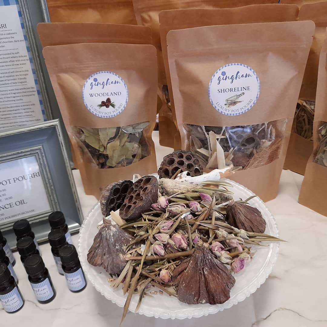 GinghamFlorals's tweet photo. Great to be in #Roath this morning and our table looks 'well lush'
.
.
.
#Cardiff #Roath #marketday #potpourri #handcrafted #shopinperson #shoponline https://t.co/kT0Qva1JPo