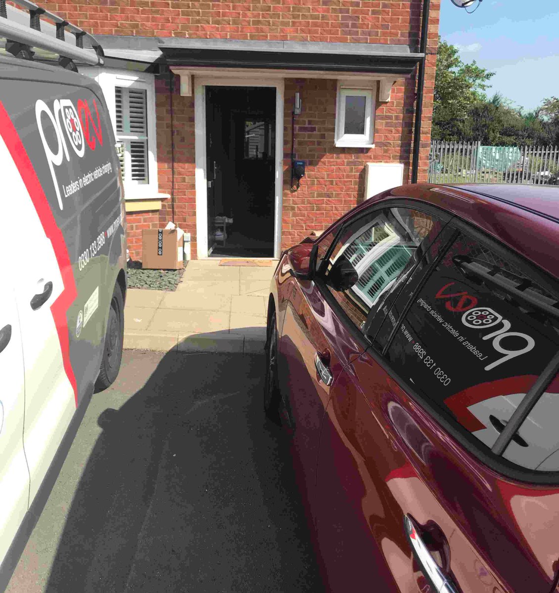 Installation of a blue <a href="/eocharging/">EO Charging</a>  Mini Pro 2 at this property. 👀

#proev #EVUK #EVs #EOCharging #EOMiniPro2 #electricchargers #evchargerinstallation #electriccar #electricvehicle #electriccharging