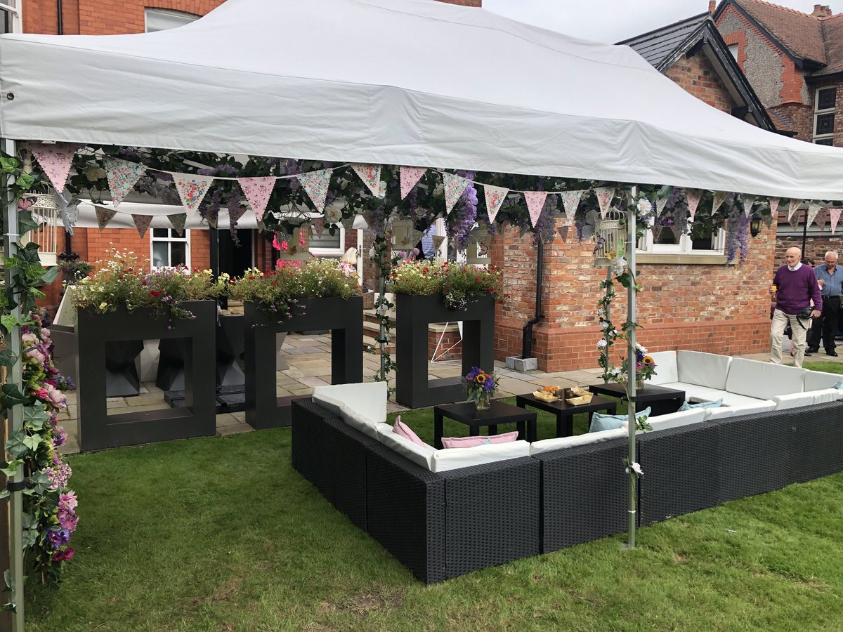 SavingEvents's tweet image. This warm weather takes us back to all of our amazing outdoor #events! ☀️

We love transforming outdoor spaces into the perfect #venue. We will help you plan every single detail of your event; you won't need to worry about a thing!

Visit our website! &amp;gt;&amp;gt; zcu.io/9crd