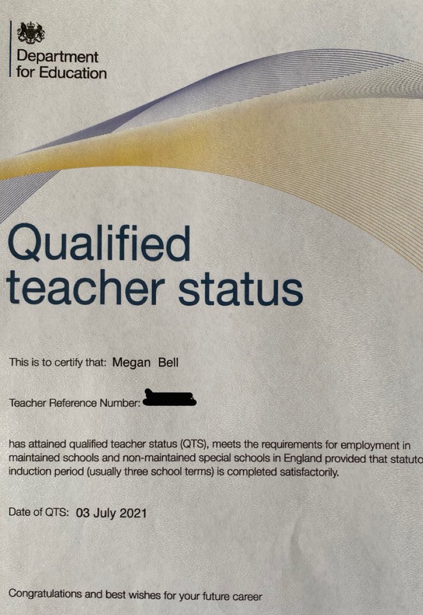 missbellmfl's tweet photo. So pleased to have graduated from my PGCE, been officially awarded QTS and completed 4 weeks as an ECT in my new school. 👩🏻‍🎓👩🏻‍🏫

This year has been so challenging and tiring but I’m proud I’ve got through it and now to enjoy the holidays!! ☀️ https://t.co/x81msId8Y3