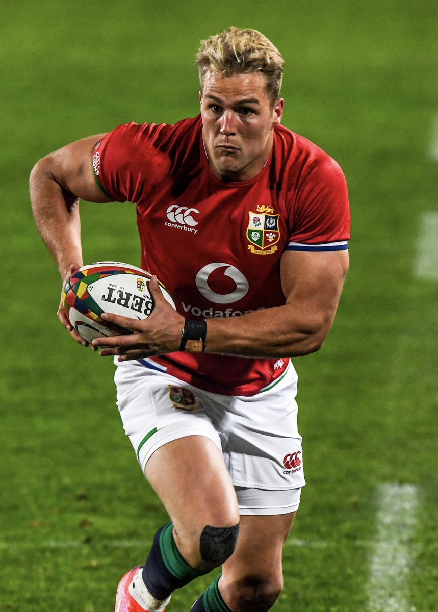 COMPETITION TIME: If The Lions beast South African today we'll giveaway a Lions Jersey. 🦁🇿🇦

To enter:

Simply RT and follow this account to enter. 🔁

Good luck. 👍 #RSAvBIL 

#LionsRugby