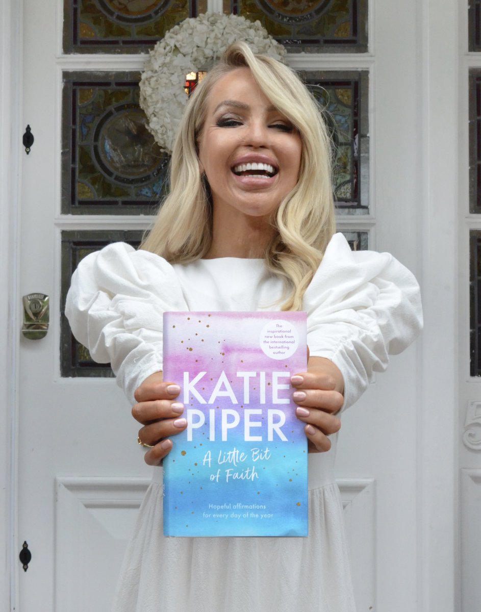 KatiePiper_'s tweet photo. Best thing to happen all year! 😍 Finally got the first draft of my new book to hold! Pre-order is open too, yay! 💕https://t.co/0su8TUeKBI https://t.co/07J7boiWg4