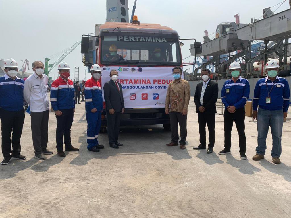 भारतीय रेलवे की ऑक्सीजन एक्सप्रेस पहली बार 10 कंटेनरों में 200 मीट्रिक टन तरल मेडिकल ऑक्सीजन (एलएमओ) बांग्लादेश ले जाएगी