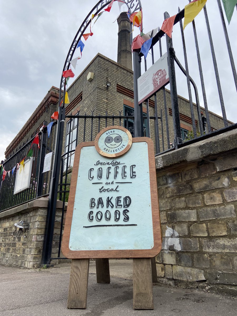 Perfect start to the weekend to find Kerb Collective <a href="/brewprojectuk/">The brew project</a> slinging coffee and <a href="/grainculturehq/">Grain Culture</a> pastries <a href="/CamTechMuseum/">Cambridge Museum of Technology</a> The perfect spot! Open today and tomorrow. Happy 50th Museum of Tech!