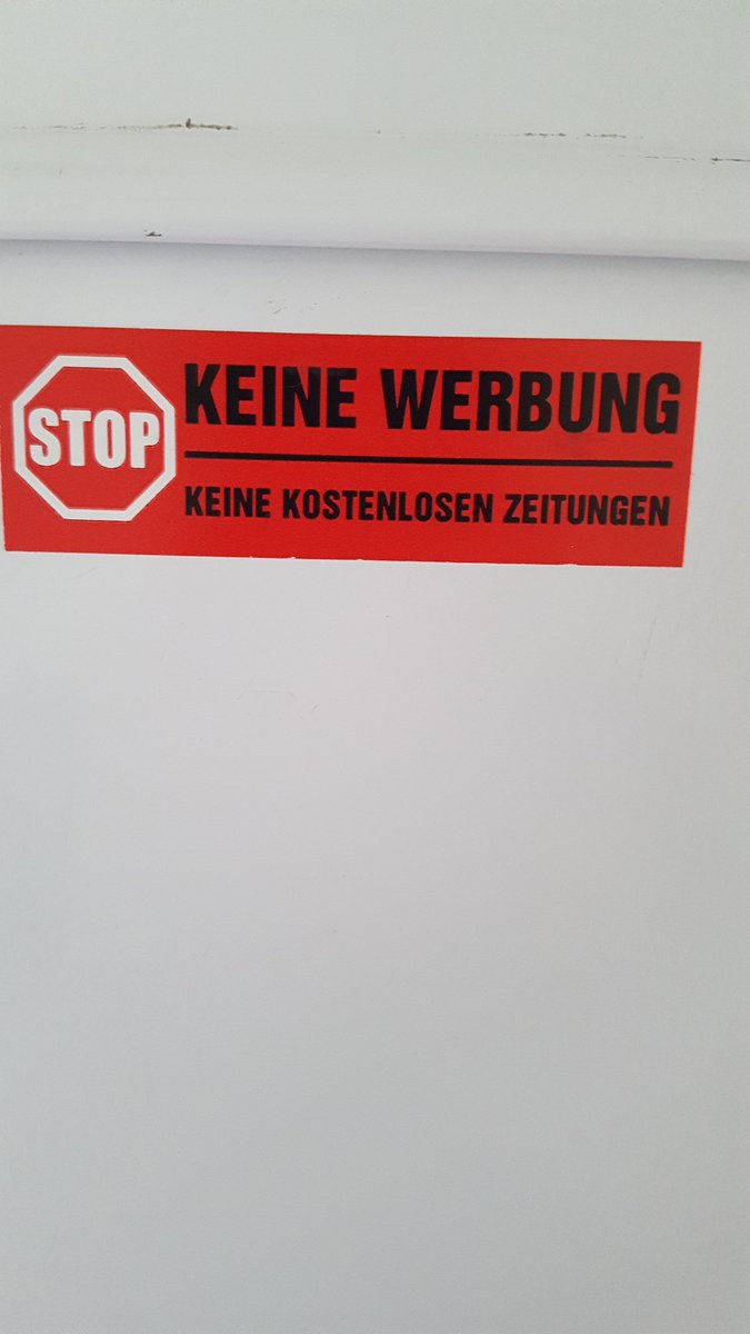 de_pidi's tweet photo. Ist so ein Hinweis auf dem Briefkasten für @kaufland und @DeutschePostDHL für nicht verständlich? Warum werft ihr wiederholt Angobdte und ein Posteurfspezial ein. Behaltet euren Müll! https://t.co/U45UekS7iE