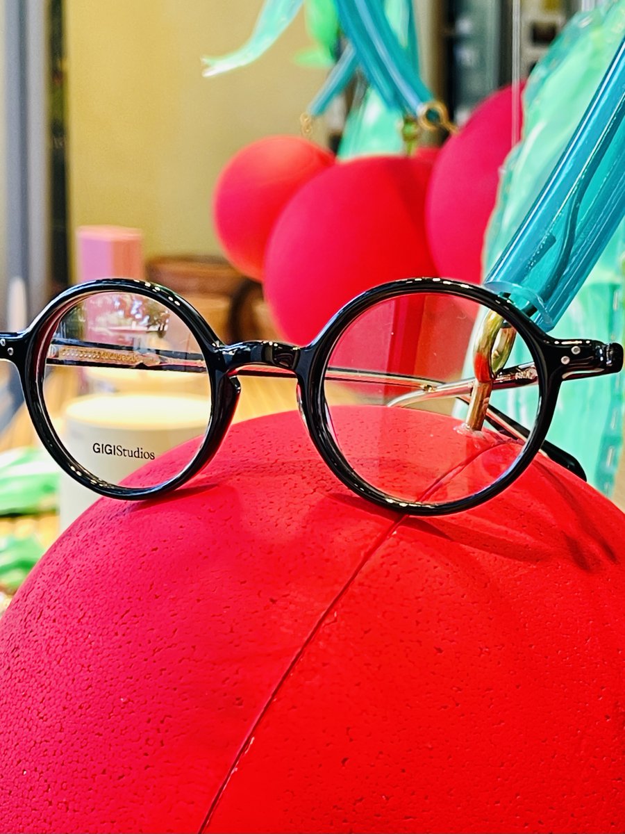 OtticaVenturi's tweet photo. #occhiali di stagione! freschi! km0! degustazione libera! 😎🍒
...
#otticaventuri #sartoriale #pesaro #montecchio #bedifferent #gigistudios #exclusive #topselection #estate2021 https://t.co/cikVOLQwYe