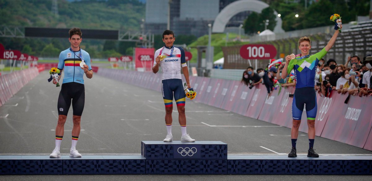 vismaleaseabike's tweet photo. 🇯🇵 #Tokyo2020

What a season @WoutvanAert adding a silver medal to his impressive 2021 campaign. Some 📸 https://t.co/g5qoU75qE4