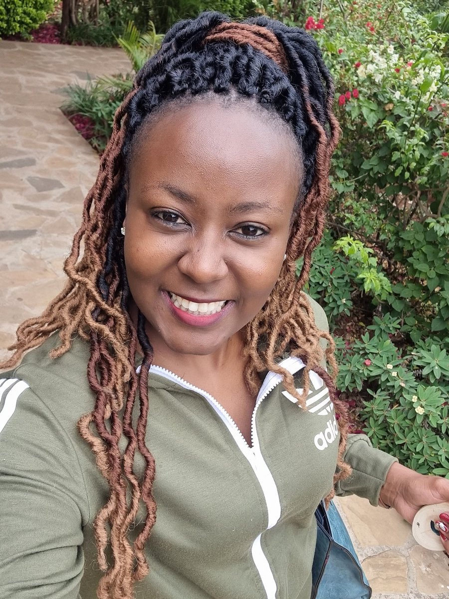 Keep smiling through it all. Don't you give up. Blessed weekend ahead and see you tomorrow on <a href="/RadioCitizenFM/">Radio Citizen</a> 1-4pm #WingulaBaraka