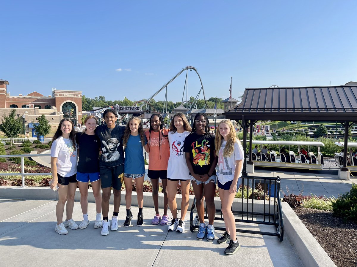 AudraGragg's tweet photo. A few pics of our downtime away from the tournament. Hershey park is a fun place to let off some steam. Ready for day 2. Let’s go today ladies! @RunGMC2026Blue @kc_joe @GraggMaddie @EvaU2026 @AsiaLee2026 @LondynP2 @GenerallyJustin https://t.co/LILxGZIbFe