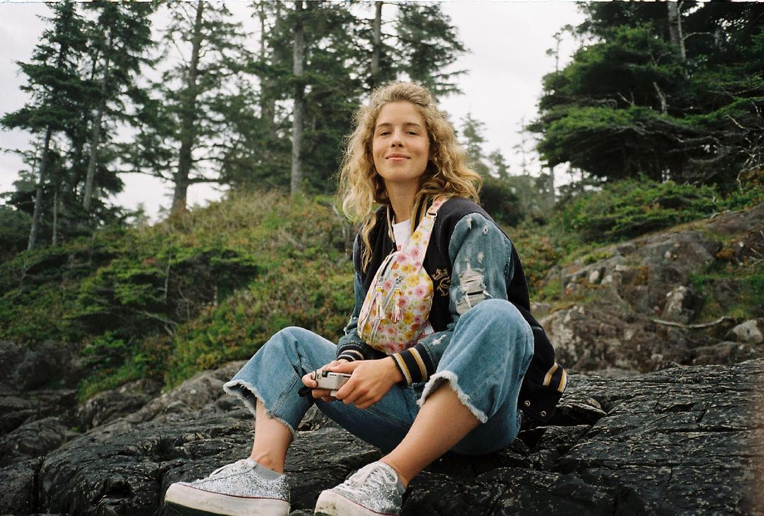 Happy Birthday, Emily Bett Rickards. I hope you have an amazing day and I\ll be on for your party tomorrow. 