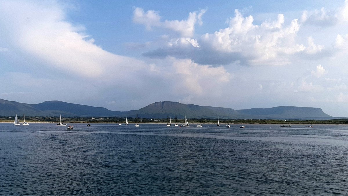 h1_mc's tweet photo. #sailing 
#wildatlanticway
#Sligo 
#Mullaghmore https://t.co/AN5DFhIXfA