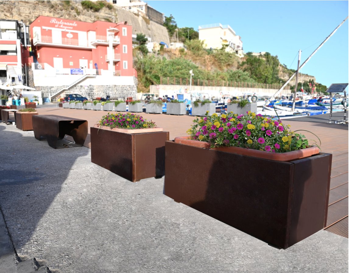 trackdesign_'s tweet photo. Arredamento in corten, funzionale e armonioso.

#arredo #urbano #design #metallo #lungomare #urban #italy #sea #urbandesign #arredamento #architecture #italia #madeinitaly #streetphotography #style #homedecor #architettura #montediprocida https://t.co/YUhwK2pJwi