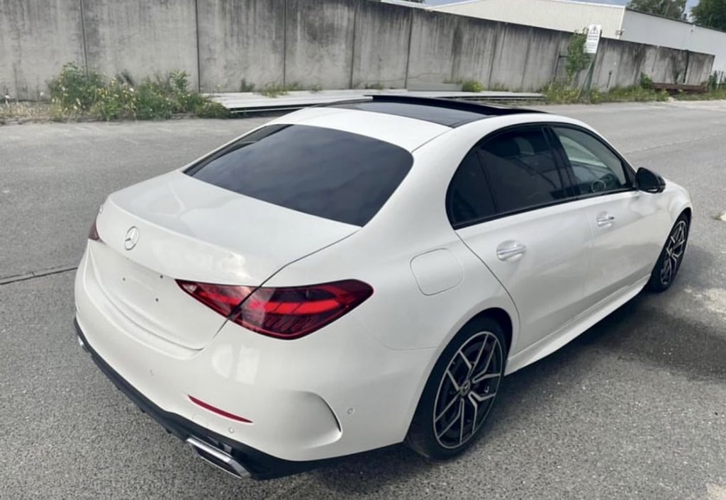 Elkrosmediahub's tweet photo. 2022 Mercedes C300 😩 https://t.co/FdX9ZDFy0N