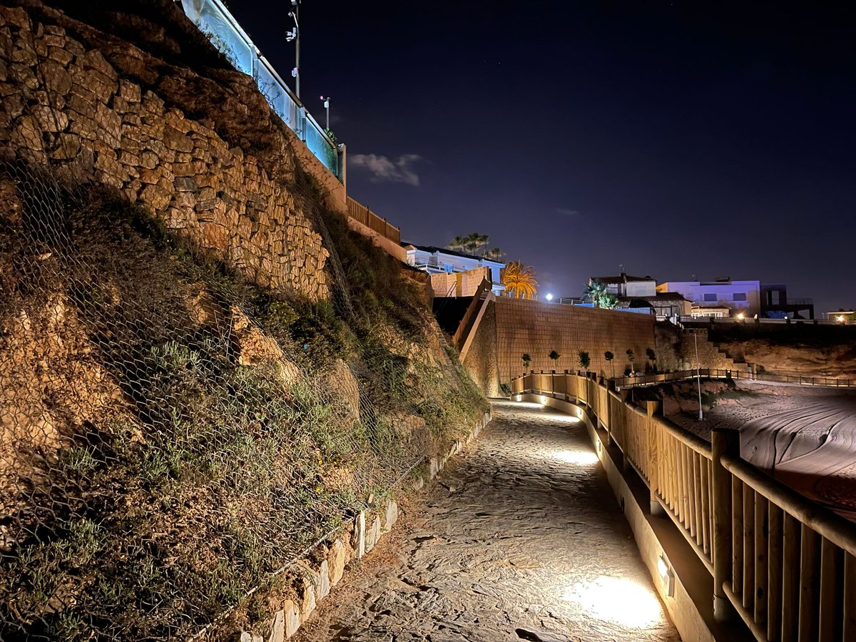 Paseo desde Cala Capitán a Cabo Roig en noche de luna llena