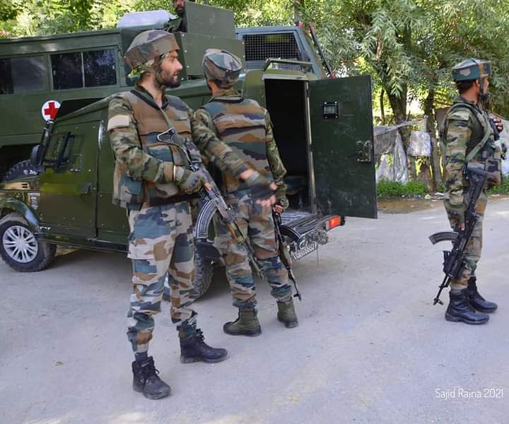 RadioChinar's tweet photo. #BreakingNews 

Joint op launched by security forces in Shokbaba forests in north #Kashmir’s #Bandipora district. Two terrorists killed in the encounter so far.

Further details awaited https://t.co/u1TwwVz7K0