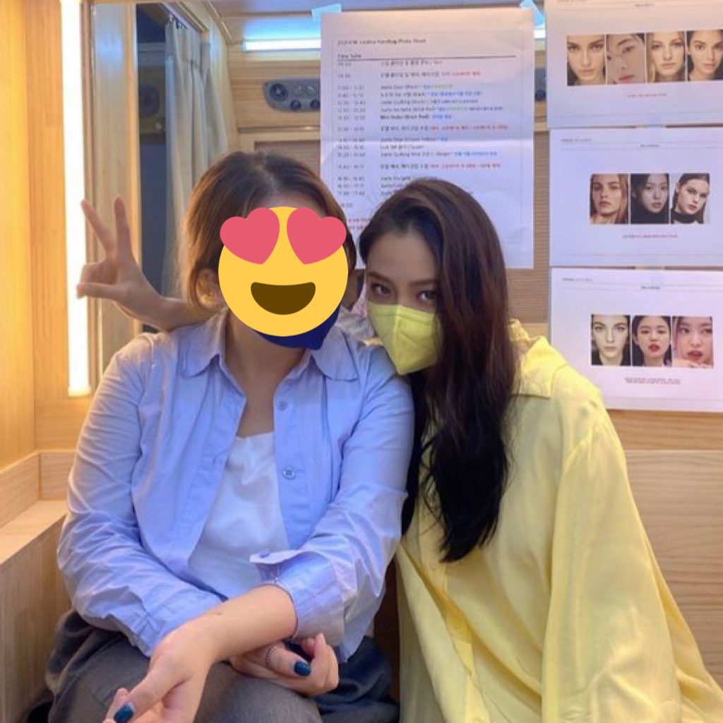 minsipics's tweet photo. 210724 minsi staff instagram story 

she looks so beautiful in yellow 😍

#gominsi #고민시 https://t.co/JyyC4zAcqk