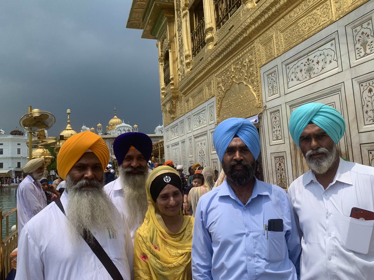 WalterJLindner's tweet photo. Thanks to my friends of SGPC (Shiromani Gurudwara Prabhandak Committee) for all the insights into Sikhism and for taking me around Golden Temple, and for folding my turban ☺️ https://t.co/dg3QUas84j