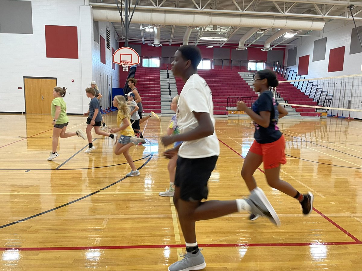 chesterfieldpal's tweet photo. Having a blast at the PAL 2021 Volleyball camp at Elizabeth Davis Middle School! Thank you to our community partners for making this possible @ColJSKatz @littlecaesars @CCPDVa @Publix @UptownAlleyRVA @ChesterfieldVa https://t.co/WJ46LKGTZ8