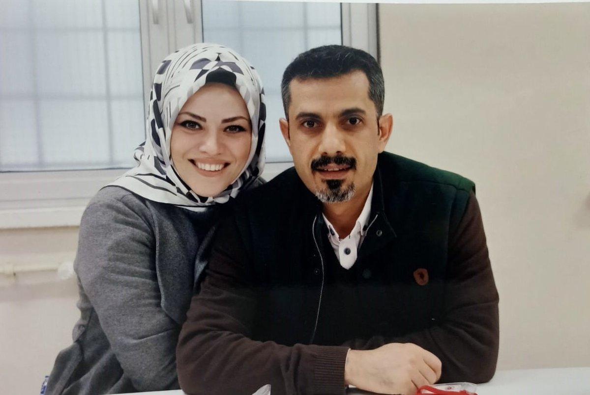 Gazeteci Mehmet Baransu, 6 yıl 4 ay 4 gün, yani tam tamına 2318 gündür cezaevinde. 
Suçu haber yazmak.
24 Temmuz Basın Bayramınız kutlu olsun! 
#basınbayramı #gazetecilervebasınbayramı