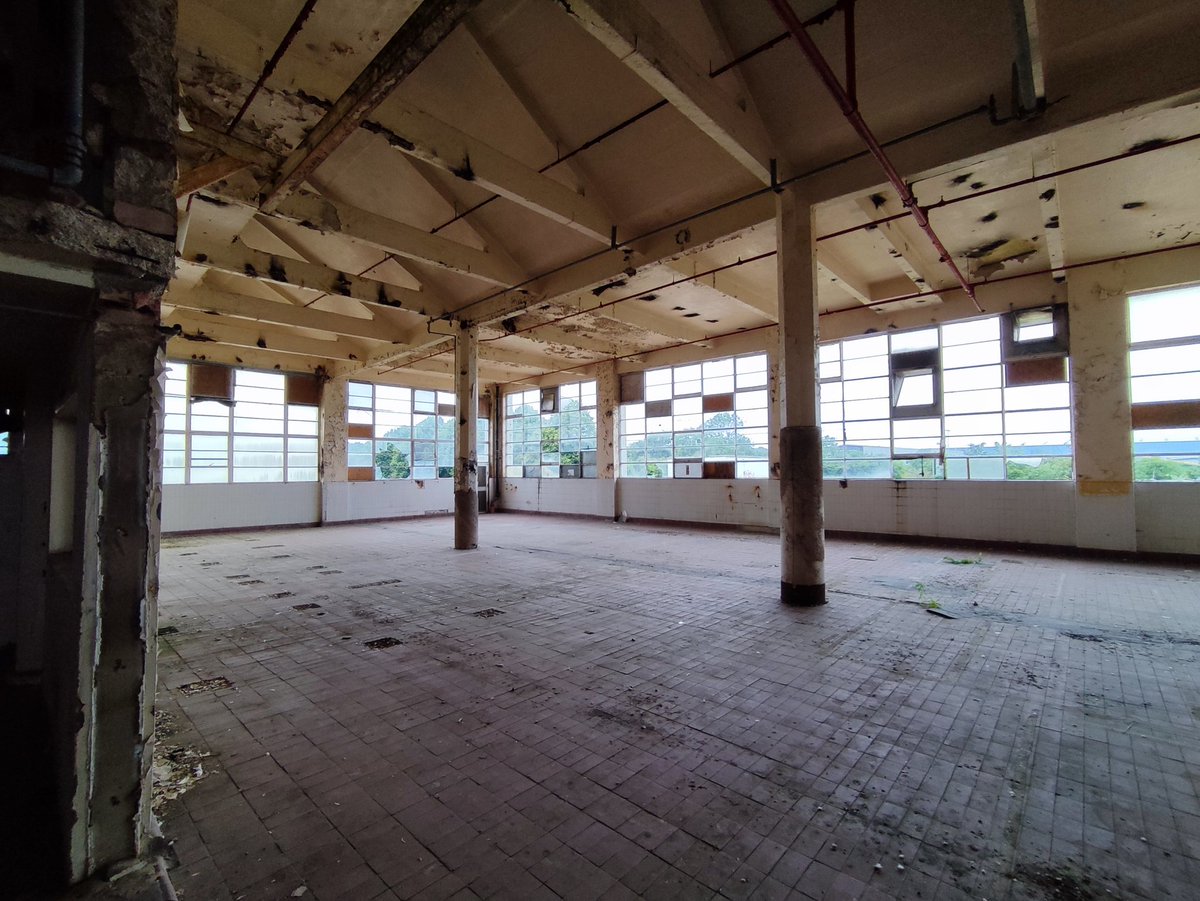 subtopian's tweet image. INSIDE THE SHREDDED WHEAT FACTORY IN WELWYN #hyperventilates