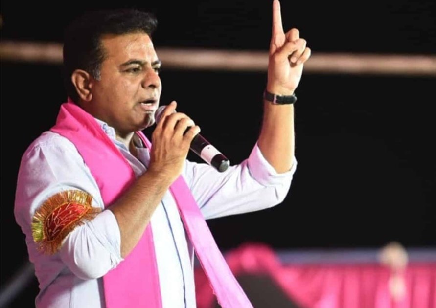 TPravya's tweet photo. Wish you very Happy Birthday Ram Anna @KTRTRS 
We the physiotherapy students of Telangana studying under KNRUHS solemnly requesting you to promote us to the next academic year. As we are lagging 11 months behind our studies
 @KTRoffice @TelanganaCMO https://t.co/Z4Noolw28Z