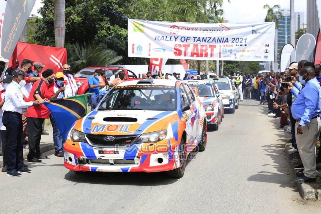 sharifahramah's tweet photo. Uganda’s only representative Yasin Nasser first on the road after qualifying stage in Ubena, Tanzania.
📷@innocentm16
#FIAARC #RallyTanzania https://t.co/B2orPccH6Y