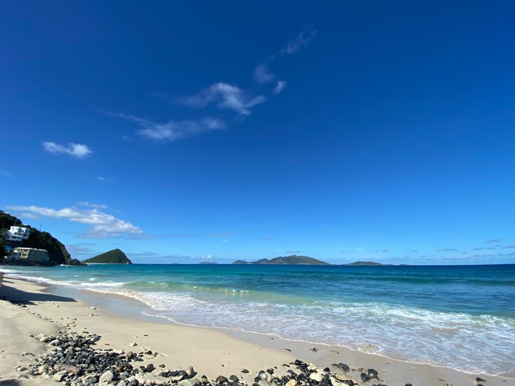 MyAll Tortola, la beauté, la nature, la détente…la douceur de la vie..😎

#bvi #bviluxury #caraïbes #vacancesdereve #vacancesausoleil #maisondereve #villamyall #myallresidence

fr.bviluxury.com/the-villa