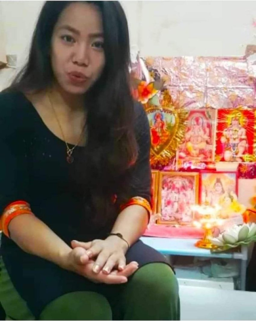 rishibagree's tweet photo. What a beautiful pic of #MirabaiChanu 🙌🙏 https://t.co/WPZMaaobMk
