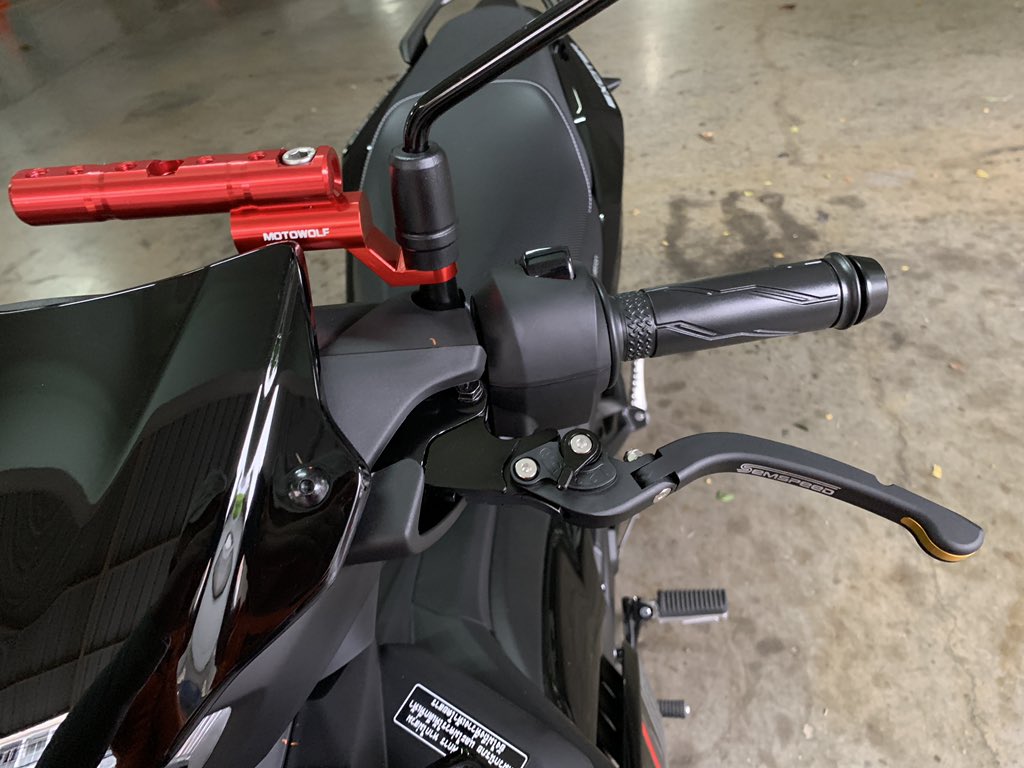 omeki51's tweet photo. 【EXCITER155日誌】
★初期アクセサリーインストール★
①SEMSPEED 可倒式Fブレーキレバー
②BIKERS Fブレーキリザーバーカバー
③SEMSPEED 可倒式クラッチレバー
④MOTOWOLF マルチバー(ミラークランプ)
#EXCITER155
#BIKERS
#SEMSPEED
#MOTOWOLF https://t.co/Hqv3cG26bu