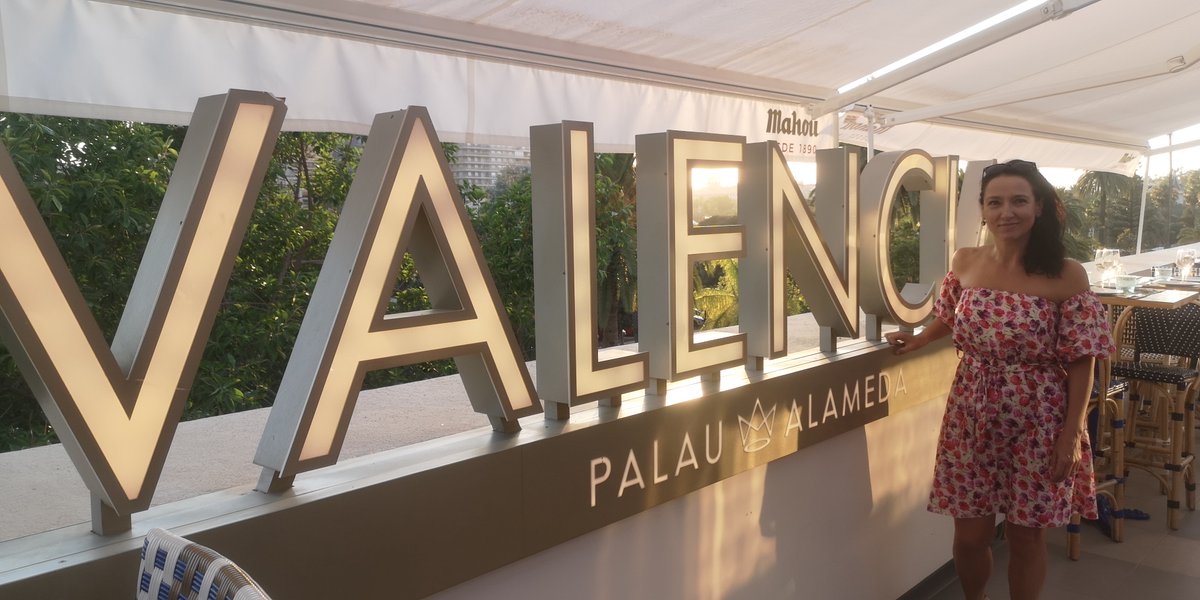 managementss's tweet photo. ⚪ Terraceando  
💙 1 actividad del @clubmktmed
🌏 Espacio de ocio gastro
🕓 Un afterwork veraniego 🙌
🤳 @PalauAlameda 
📍 Carrer de l'Arquitecte Mora, 2, València
☎️ 963 54 51 76
—
#PalauAlameda #ClubMarketingMediterráneo #ÀTIC #Valencia #Afterwork #Terraza #Valencia https://t.co/HmCrXqYXH6