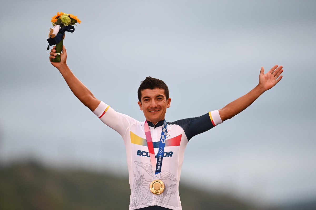 UCI_cycling's tweet photo. Historic day for @RichardCarapazM and Ecuador! 🇪🇨 🥇 

#CyclingRoad |  #Olympics #Tokyo2020 https://t.co/ls5aAF9tsv