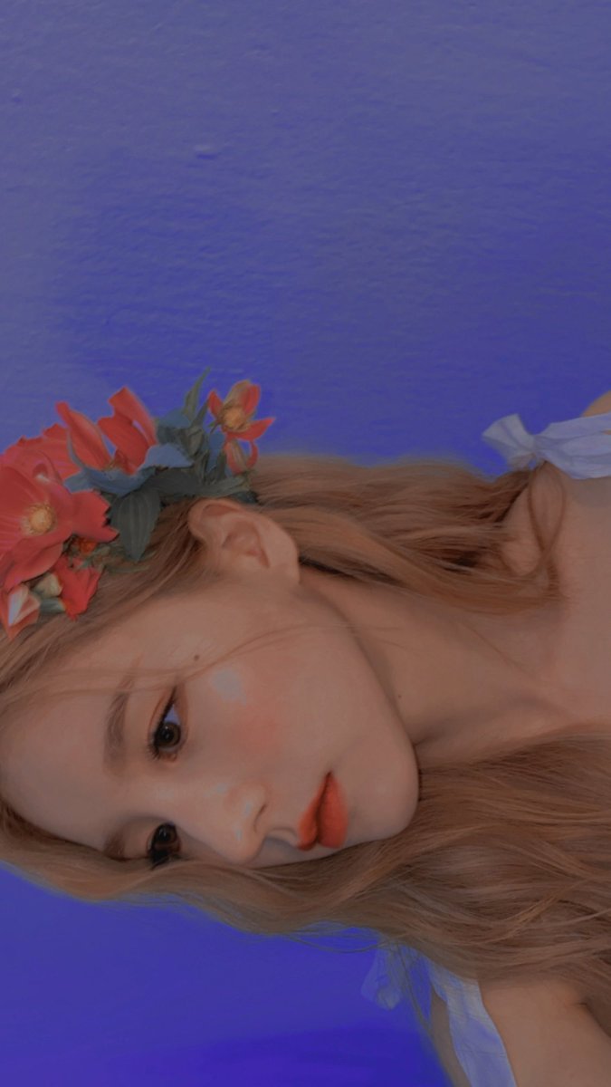heezihn's tweet photo. Haven’t posted any horizontal selfies in awhile, so here it comes ❤️ https://t.co/Z6q9HUVPib