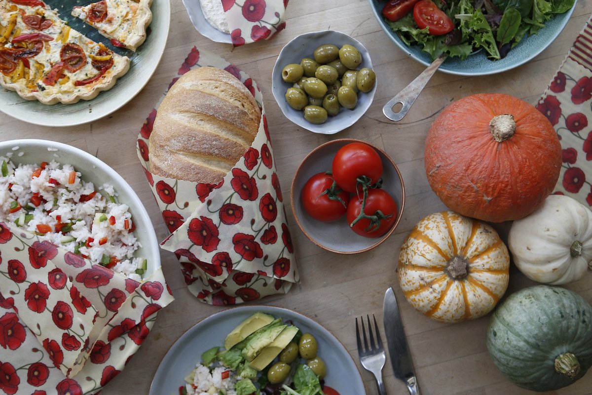 It’s National Picnic Month! Didn’t you know? 🥪

Keep your food fresh and delicious in transit using our handy beeswax wraps.

bumblewrap.co.uk

#bumblewrap #wrapwashreuse